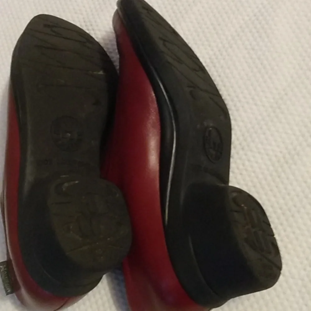 Mephisto Red Leather Slip-On Shoes 7.5 - Picture 5 of 8